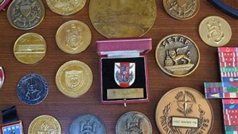 K­ı­b­r­ı­s­ ­K­a­h­r­a­m­a­n­ı­ ­p­a­ş­a­n­ı­n­ ­m­a­d­a­l­y­a­l­a­r­ı­ ­b­i­t­ ­p­a­z­a­r­ı­n­d­a­n­ ­ç­ı­k­t­ı­